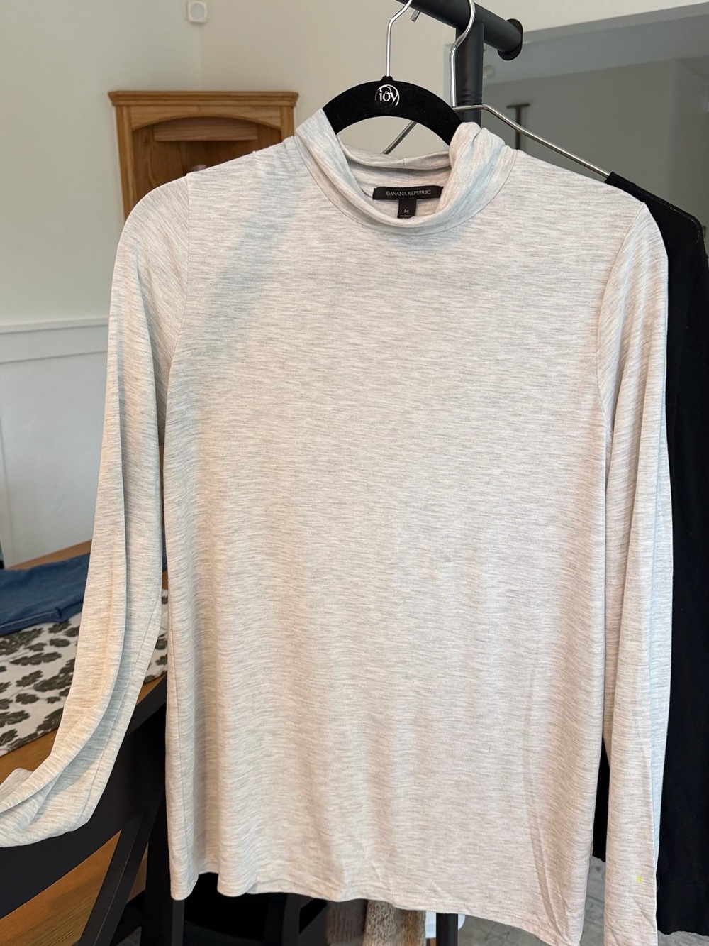 Banana Republic Long-Sleeve Mock Neck Shirt in Light Gray Heather